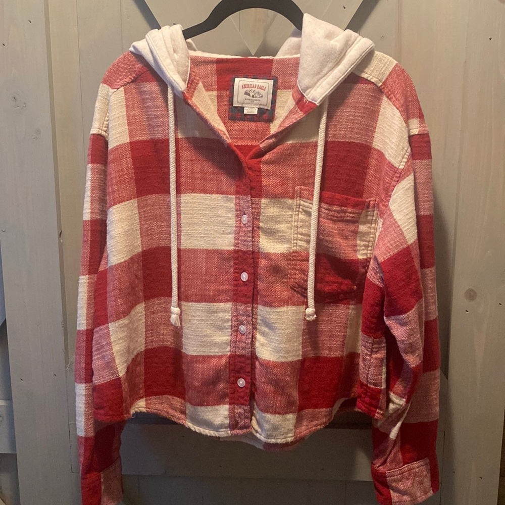 AE cropped hoodie red and cream